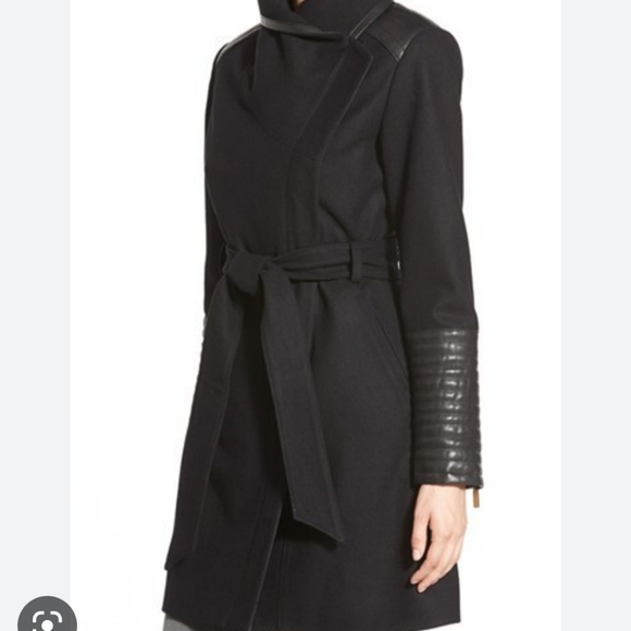 Badgley Mischka Belle lorian black wool coat faux leather belted sz S - Picture 2 of 8